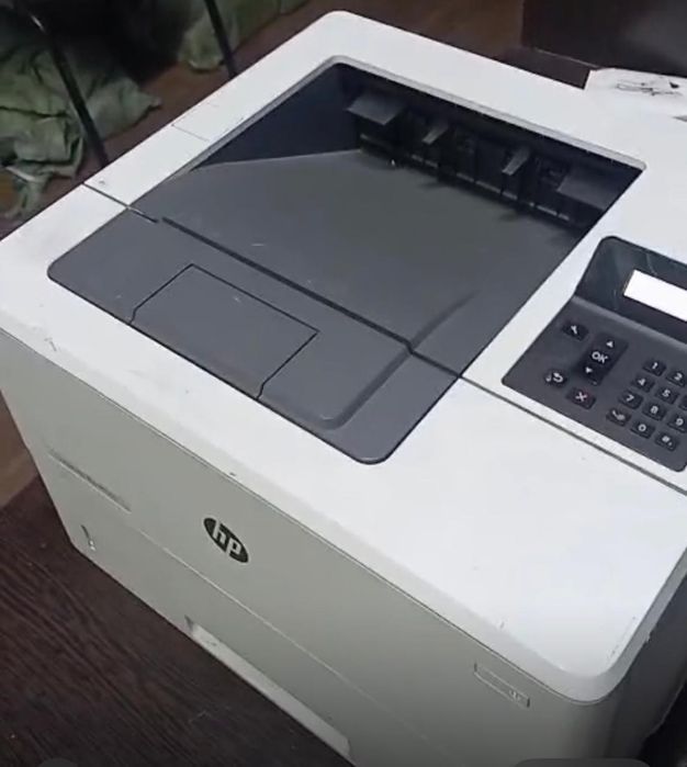 Срочно Продам принтер Hp Laserjet pro m 501