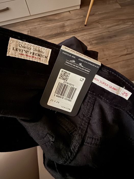 Levi’s Mile High Super Skinny 25/28