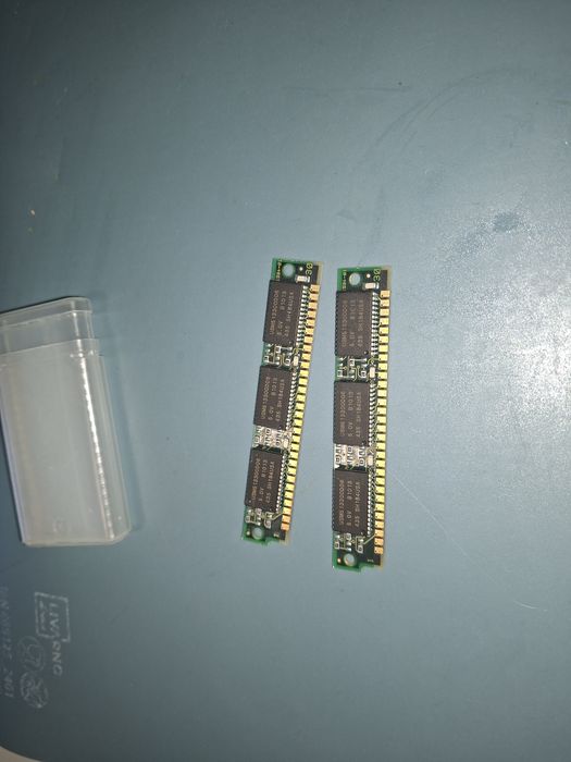 Memorii 2 x 1 Mb, anii 80-90, DRAM SIMM cu 30 pini