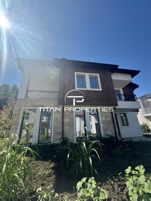 Продава се Къща в Созопол - 215 кв.м за 2121 €/кв.м - Снимка #1