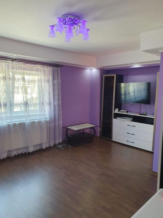 închiriez  ap. 2 camere Ghermanesti  lamga  Primarie