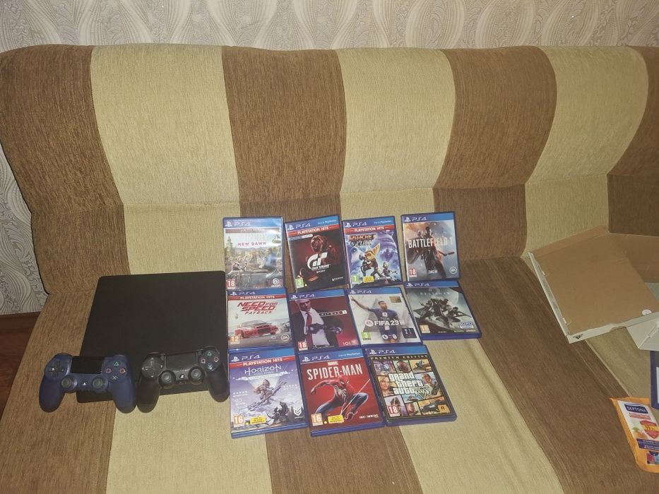 Ps4 slim 500gb  в добро състояние