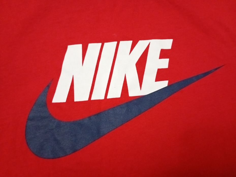 Дамска спортна тениска NIKE