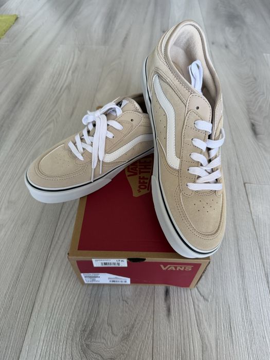 Vans piele intoarsa nr 44,5