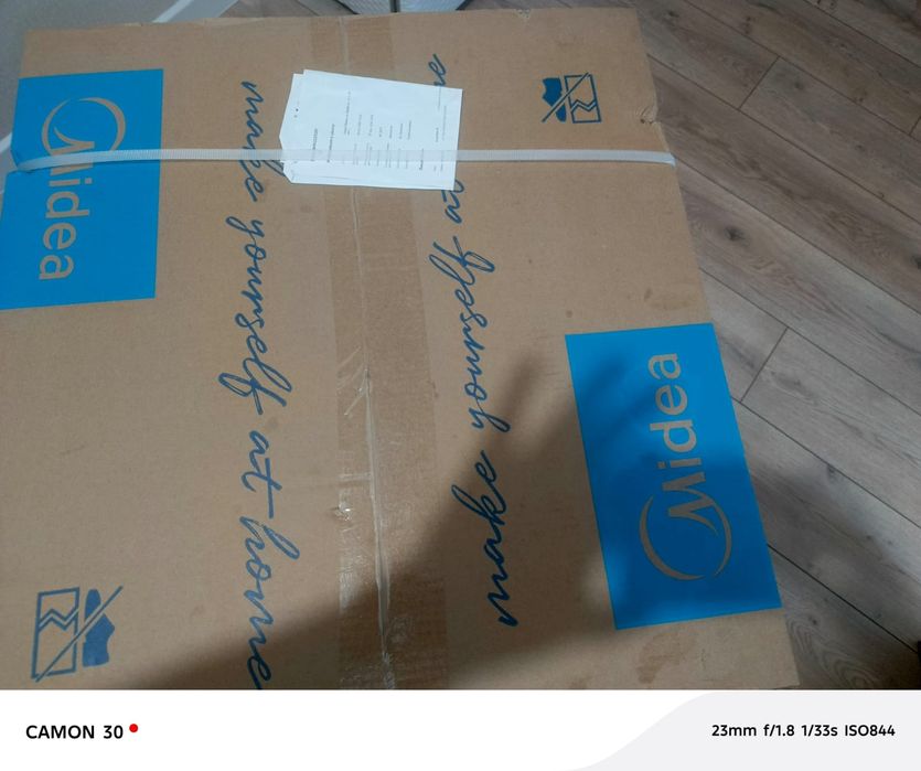 Духовой шкаф Midea чёрный