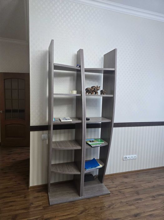 Диван по символической цене.