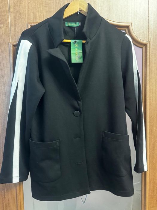 Брючный женский костюм