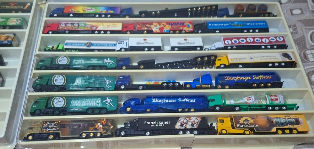 Колекционерски камиончета с метални кабинки