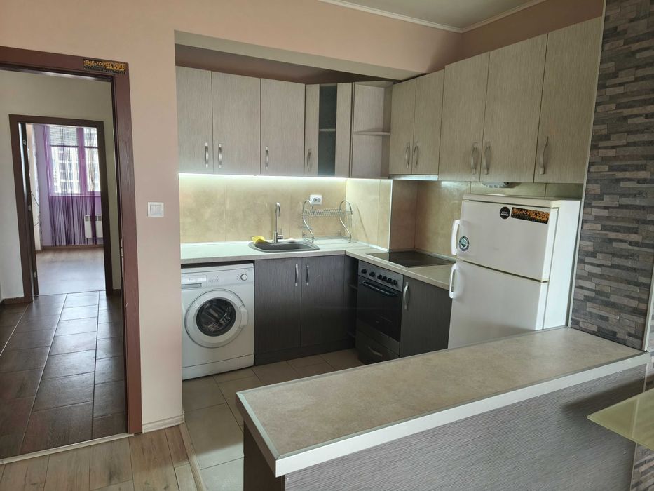 Дава се под наем Двустаен апартамент в Пловдив, Тракия - 72 кв.м за 382.5 € - Снимка #1