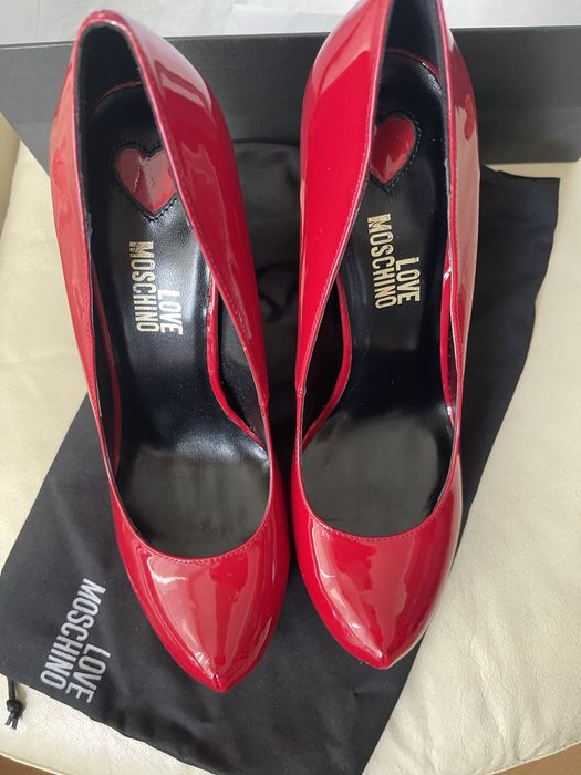 Обувки Moschino