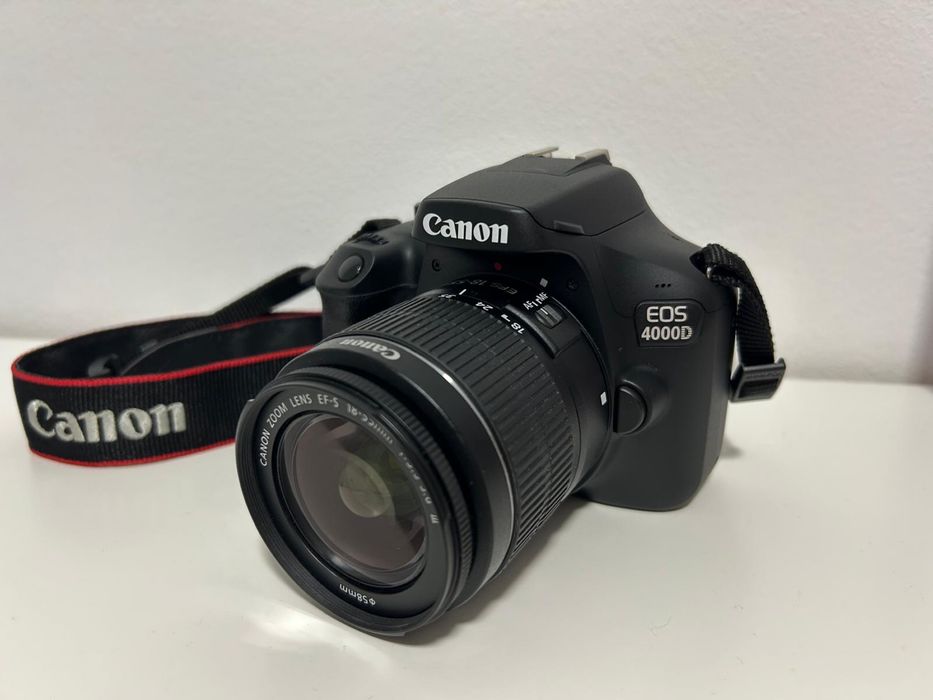 Aparat foto Canon EOS 4000D