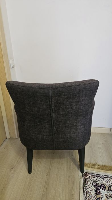 Продаю кресло современное