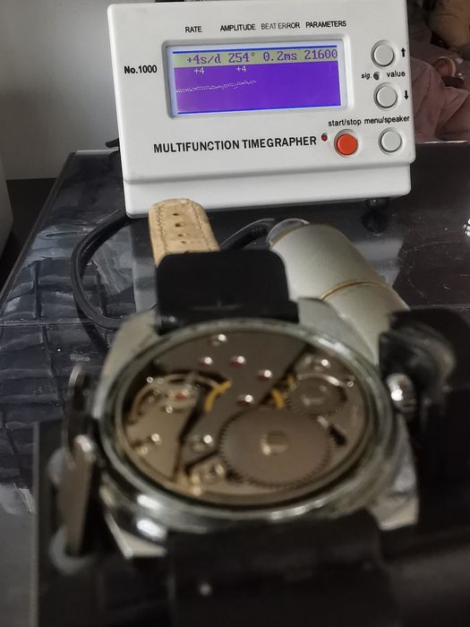 Ceas Alaska Mecanic 36 mm Funcționează excelent!