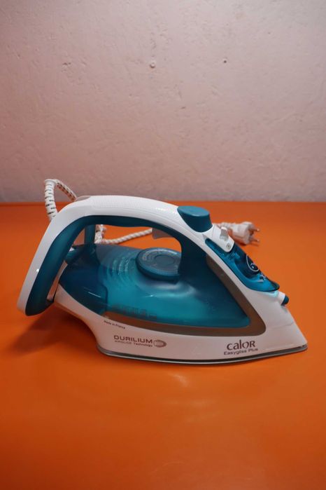 Парна ютия Calor Easygliss Plus, 2500 W, Непрекъсната пара 40 г/мин, Преса 195 г/мин, Плоча Durilium Airglide FV5719C0, Тюркоаз