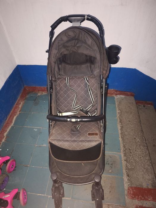 Коляска, прочная хорошая