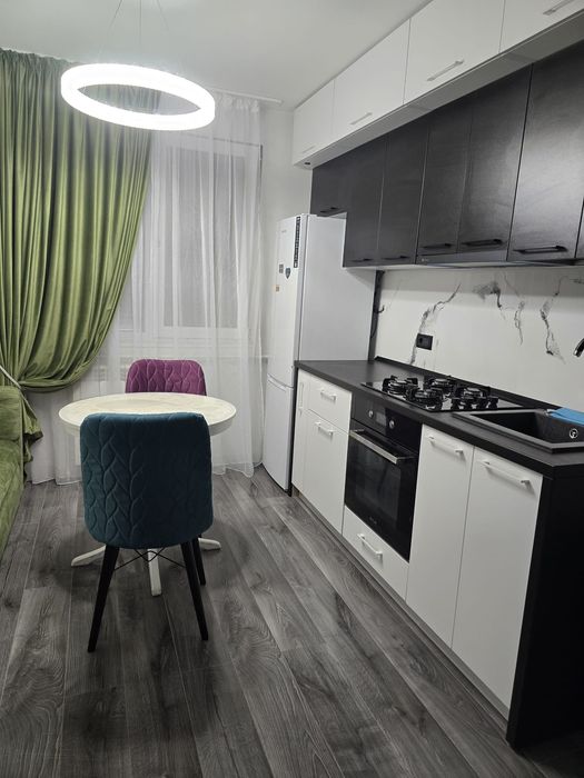 Închiriez apartament  2 camere