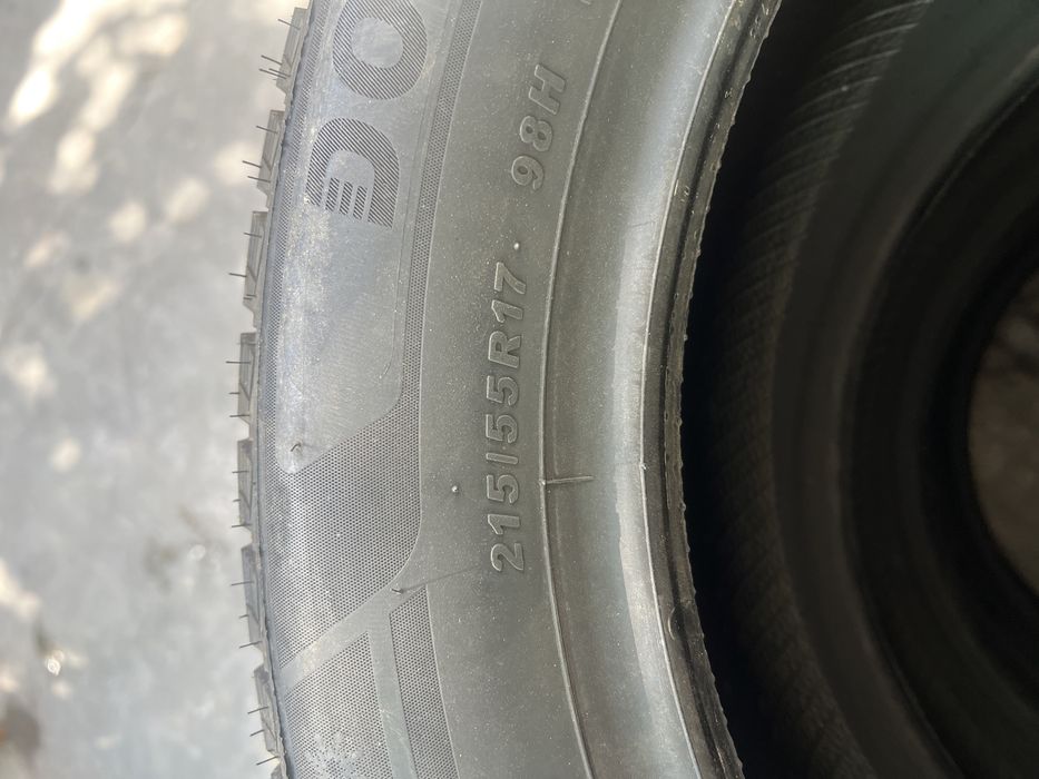 Шина зимние 215/55/17