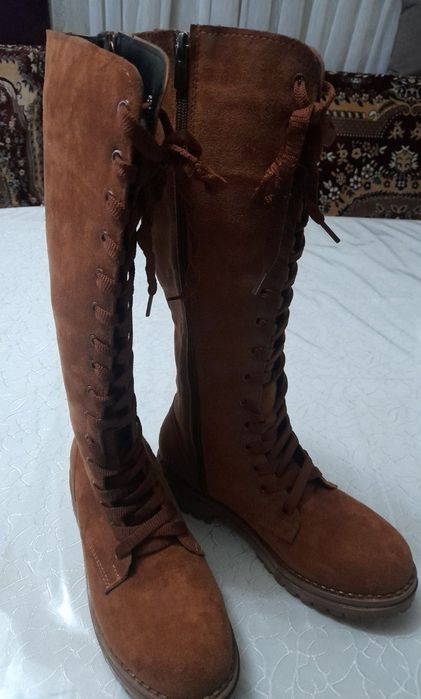 Женский замшвий сапог