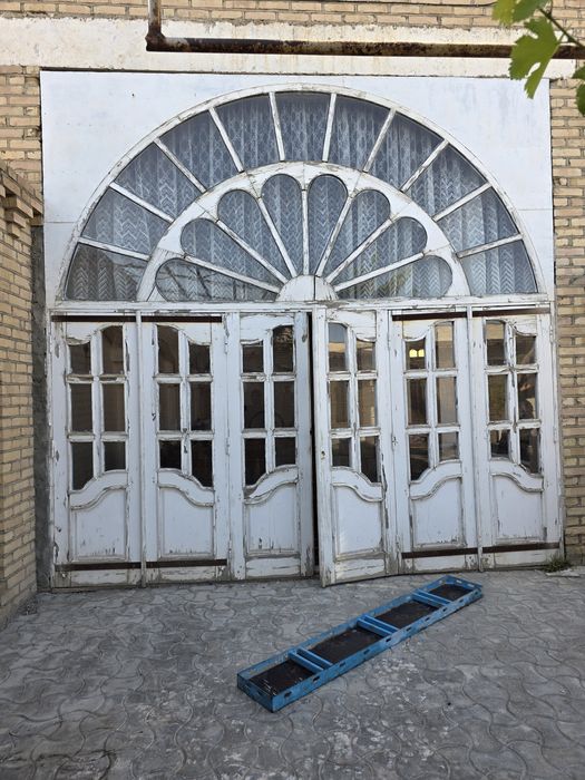 1) Темир дарвоза 3×2.15, 2) 2 та катта тахталик веранда