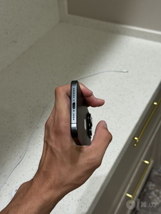 iPhone 15 pro max 256gb 89 yomkis
