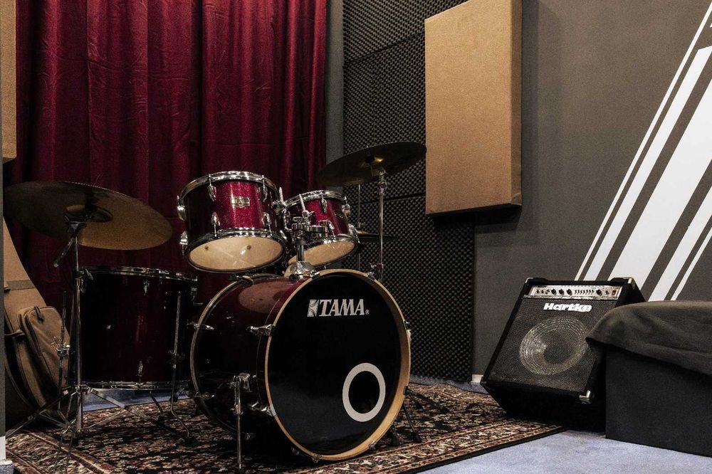 Sală de repetiții – Ultracentral (Piața Amzei / Romană) – NON-STOP!