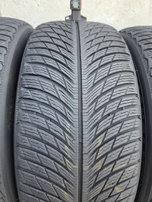 Vand patru anvelope de iarna michelin 245 45 19dot 2722