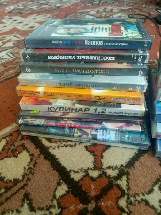 ДВД с дисками 44 штук