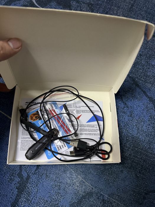 Микр-  онаушник продам