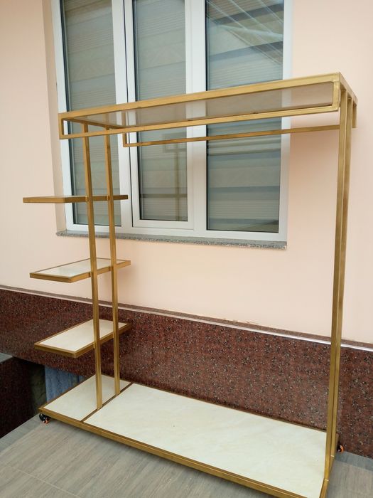 Вешалка полка для  прихожей и магазинов