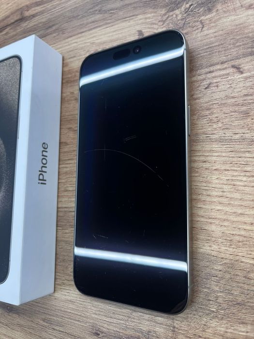 Продается отличный телефон Iphone 15 Pro Max 256gb