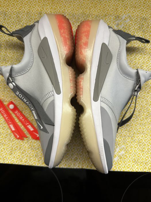 Маратонки  Nike Joy Ride