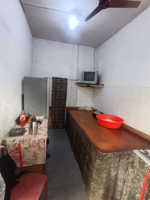 Сомсахона ва Новвойхона Сотилади