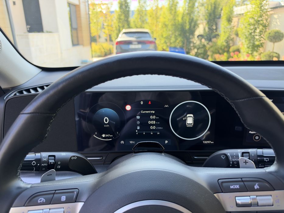 Hyundai Kona 1.6 T-GDi 138 CP 7DCT Premium+ | 13.300 km | Garanție 2030