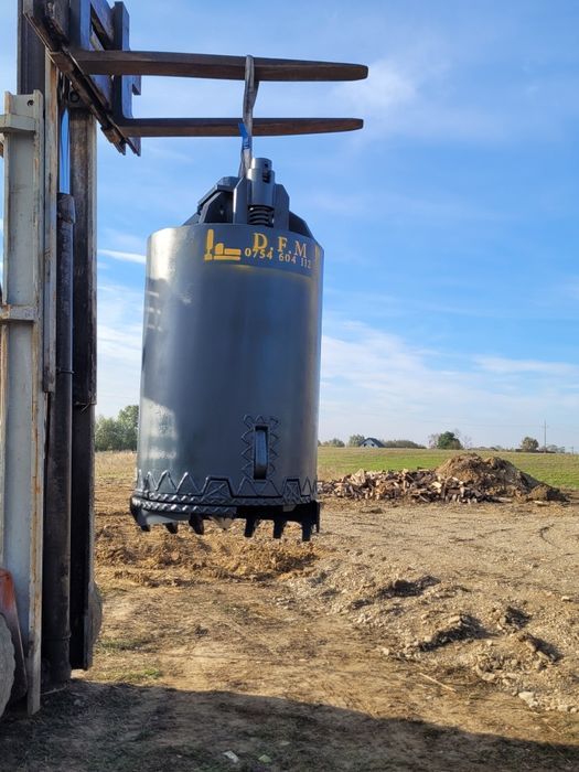 Executam fântâni piloni