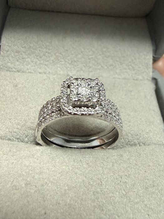 Бриллиантовое кольцо