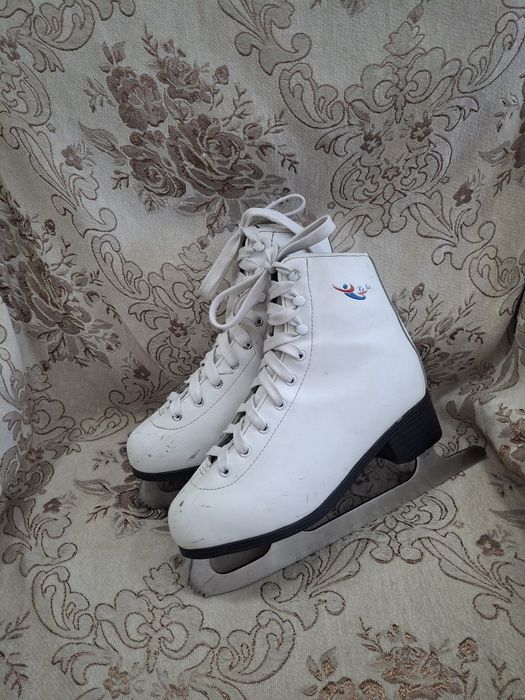 Коньки 36,38 размер