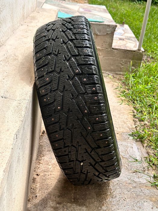 Delmax Ultima Ice SUV 225/65 R17 106T