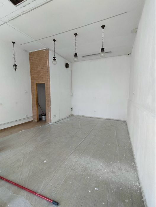 De inchiriat spatiu comercial central, 34mp (Geamuri Late)