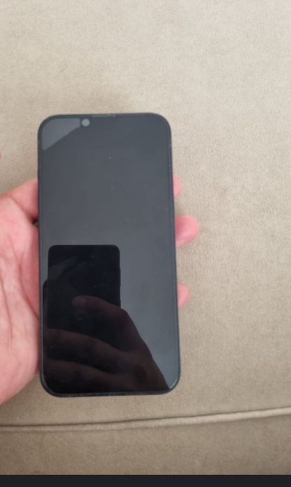 Продам айфон 13.