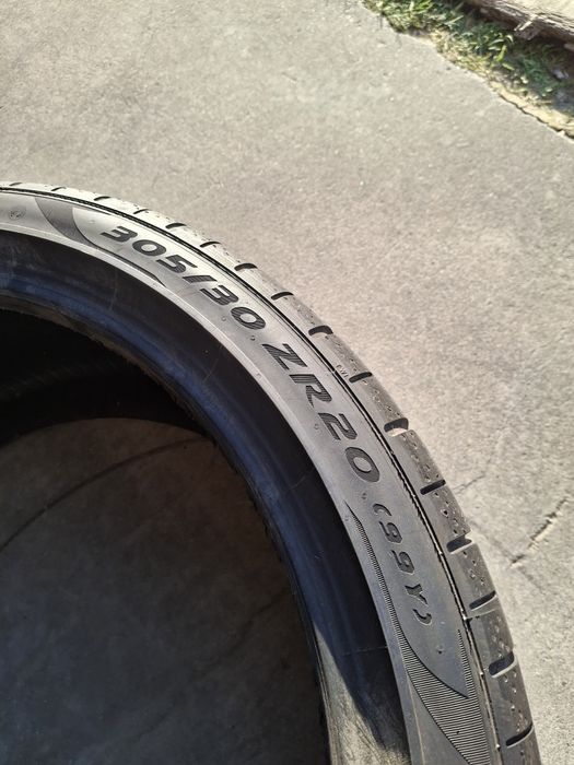 2 Anvelope de vară 305 30 r20 Pirelli