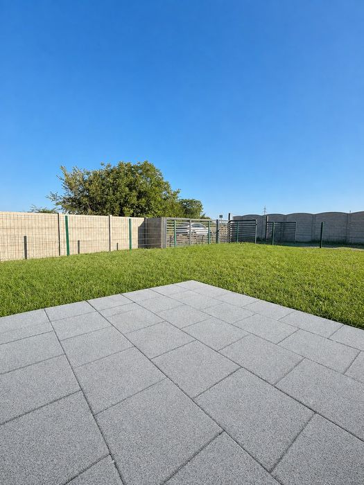 De vanzare casa tip duplex