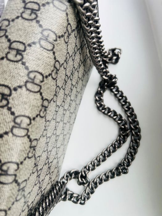 Продам женскую сумку