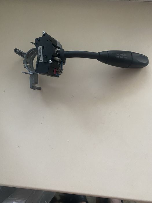 Переключатель указателя поворотов