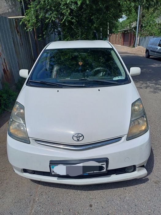 Тайота Приус  гибрид