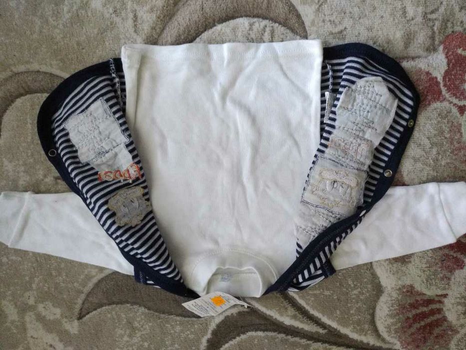 Комплект памучна блузка и жилетка