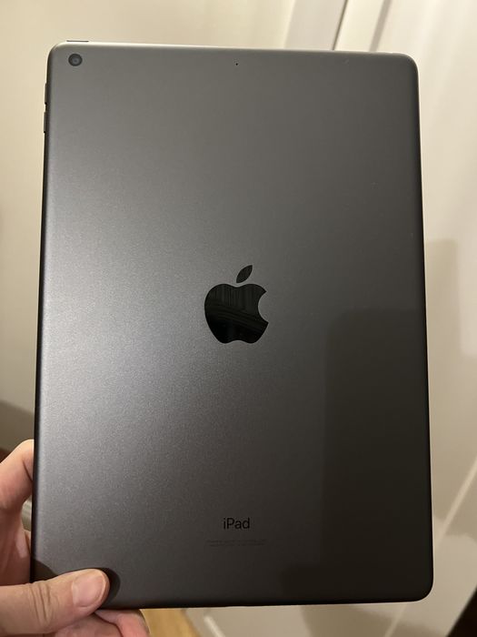 Продаю ipad 9 в отличном состоянии