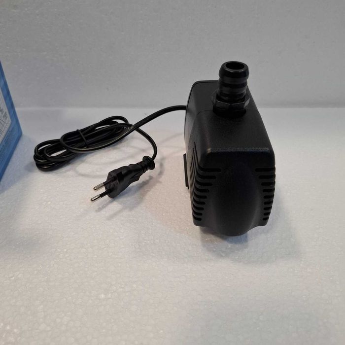 Водна помпа за фонтан или езеро