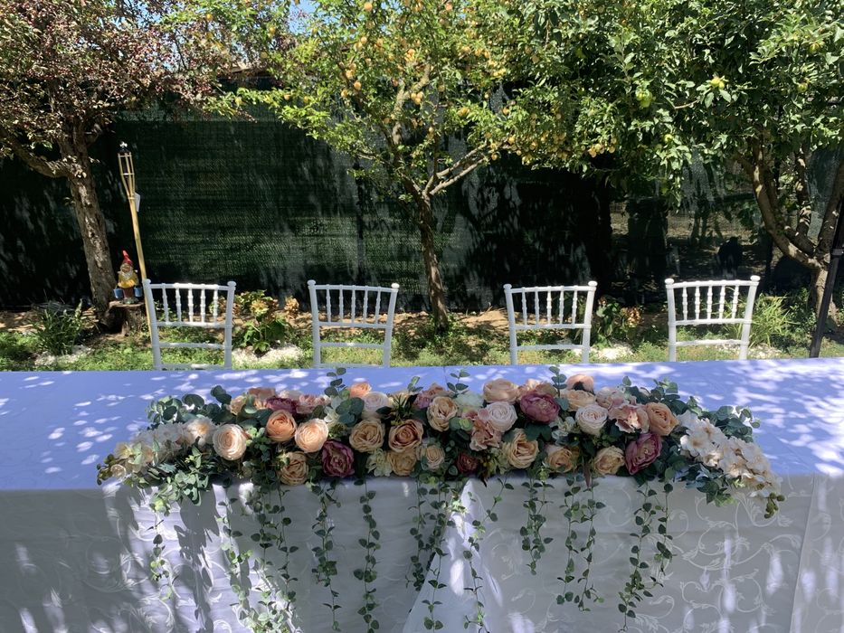 Logistică evenimente – mese, scaune, veselă, corturi (30–130 pers.)