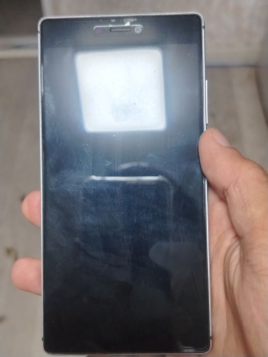 Huawei p8 lite sotiladi