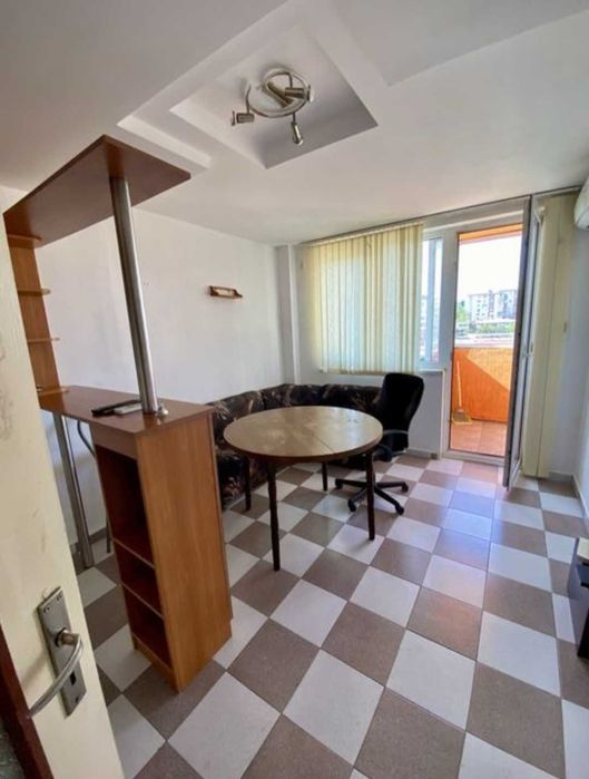 Продава се Двустаен апартамент в Велико Търново, Колю Фичето - 50 кв.м за 1484 €/кв.м - Снимка #1